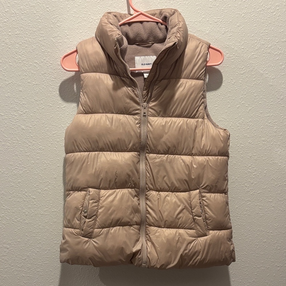 Old Navy Puffer Vest